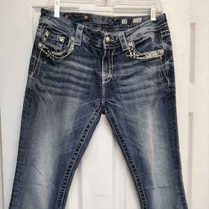 EUC Miss Me Cropped, Easy Fit